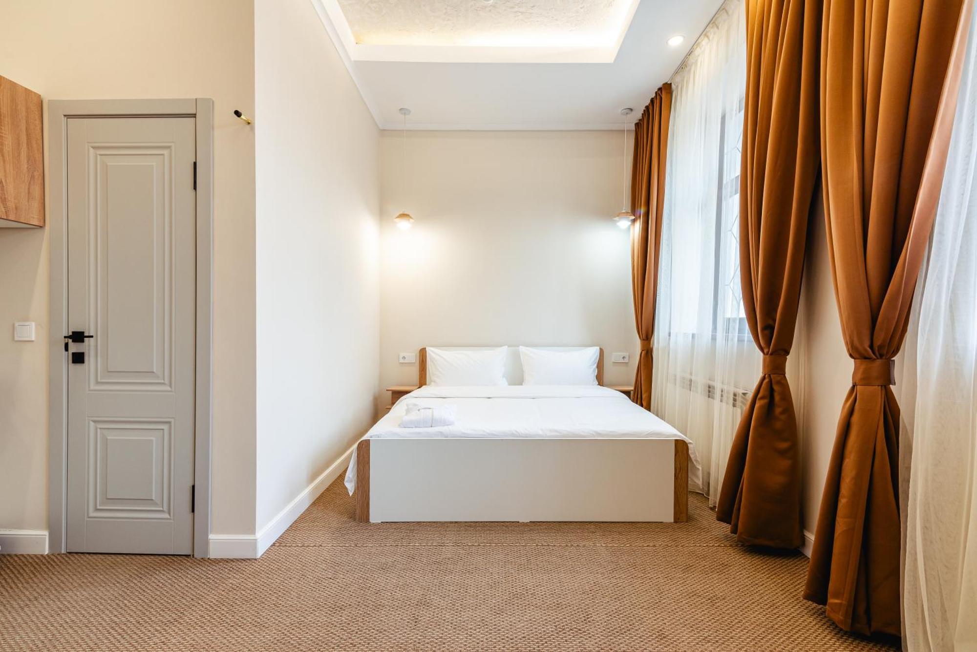 Aykun Hotel 阿拉木图 外观 照片